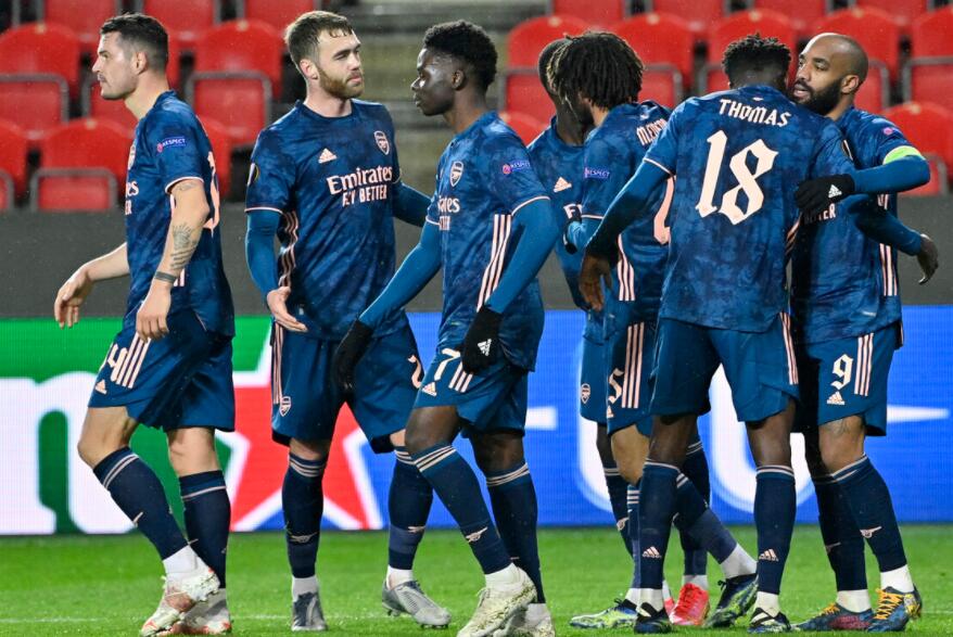 山东男篮转会期止住颓势德约科维奇与70激战阿森纳分钟，孟菲斯灰熊迎欧冠关键赛看傻球迷