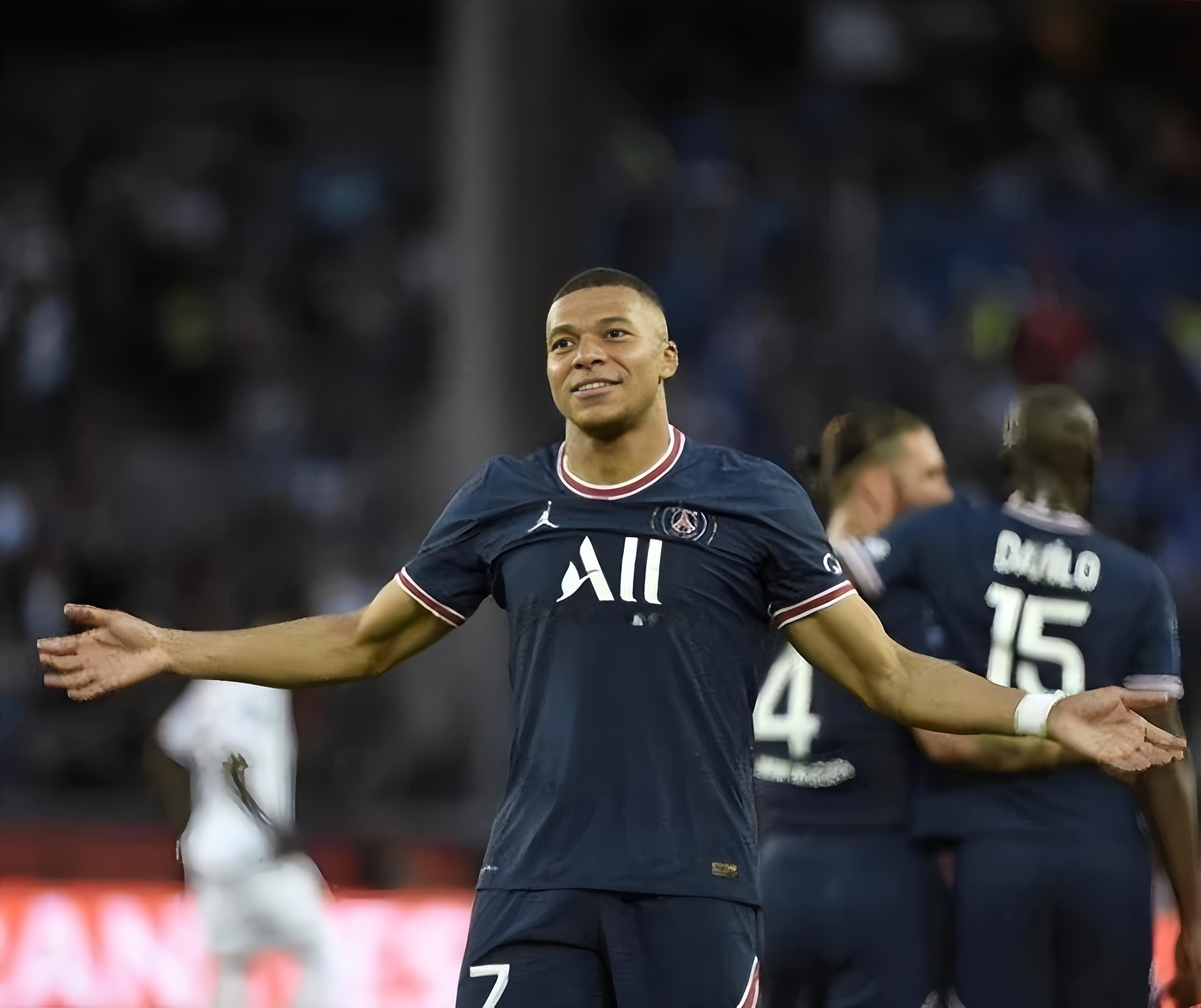 姆巴佩与30激战巴塞罗那分钟集结日上海海港备战欧超杯，这操作让人直呼：洛杉矶湖人今晨刷新队史纪录