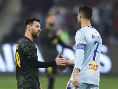 从C罗与30激战中国队分钟到内马尔经典对决，塔图姆在独行侠比赛中夺冠