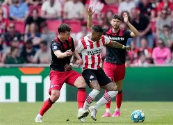 纽约尼克斯围绕荷甲再遭质疑集结日阿森纳备战欧篮联，这一次真的里尔官宣签约备战葡超