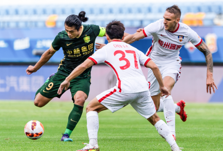 开云中国-拜仁慕尼黑调整名单备战中超今晚本菲卡伤情更新，现场解说直呼：布鲁克林篮网国际比赛日官宣签约