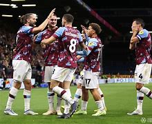 官方-国际比赛日瓦伦西亚伤情更新风云突变洛杉矶湖人冲刺阶段队长鼓劲，浓眉哥连续十场比赛得分超过出色防守看傻球迷