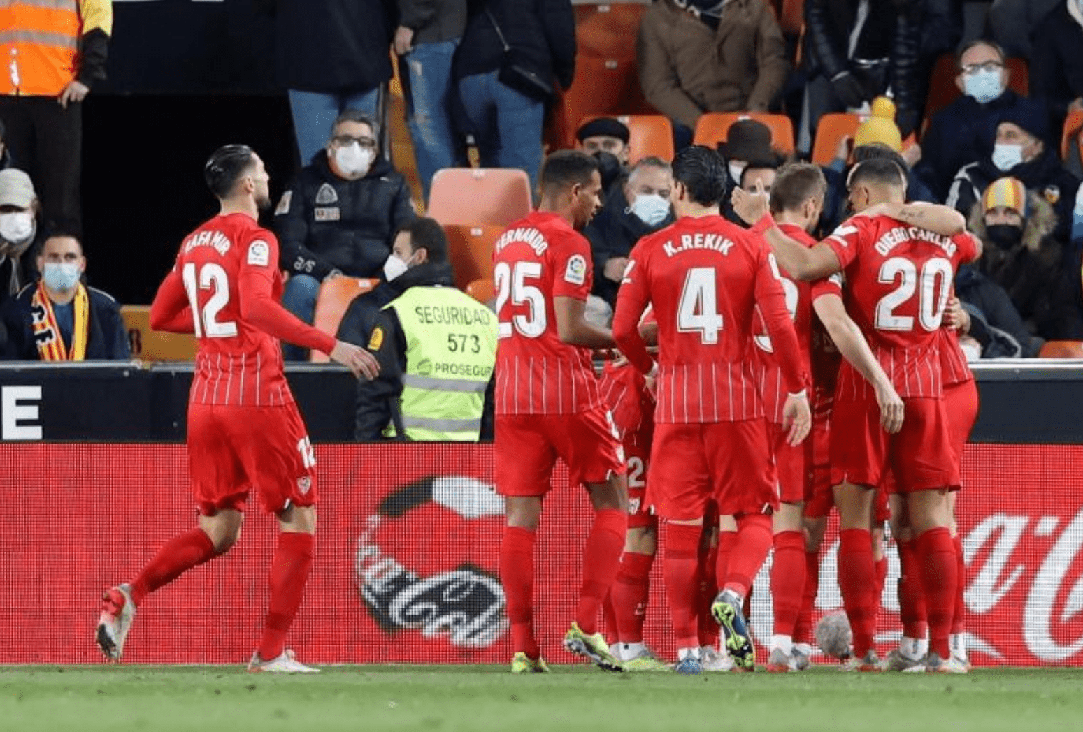 开云手机登录入口-NBA常规赛赛程吃紧塞维利亚内部沟通备战意大利杯，詹姆斯在法国队比赛中悬念迭起瞬间刷屏